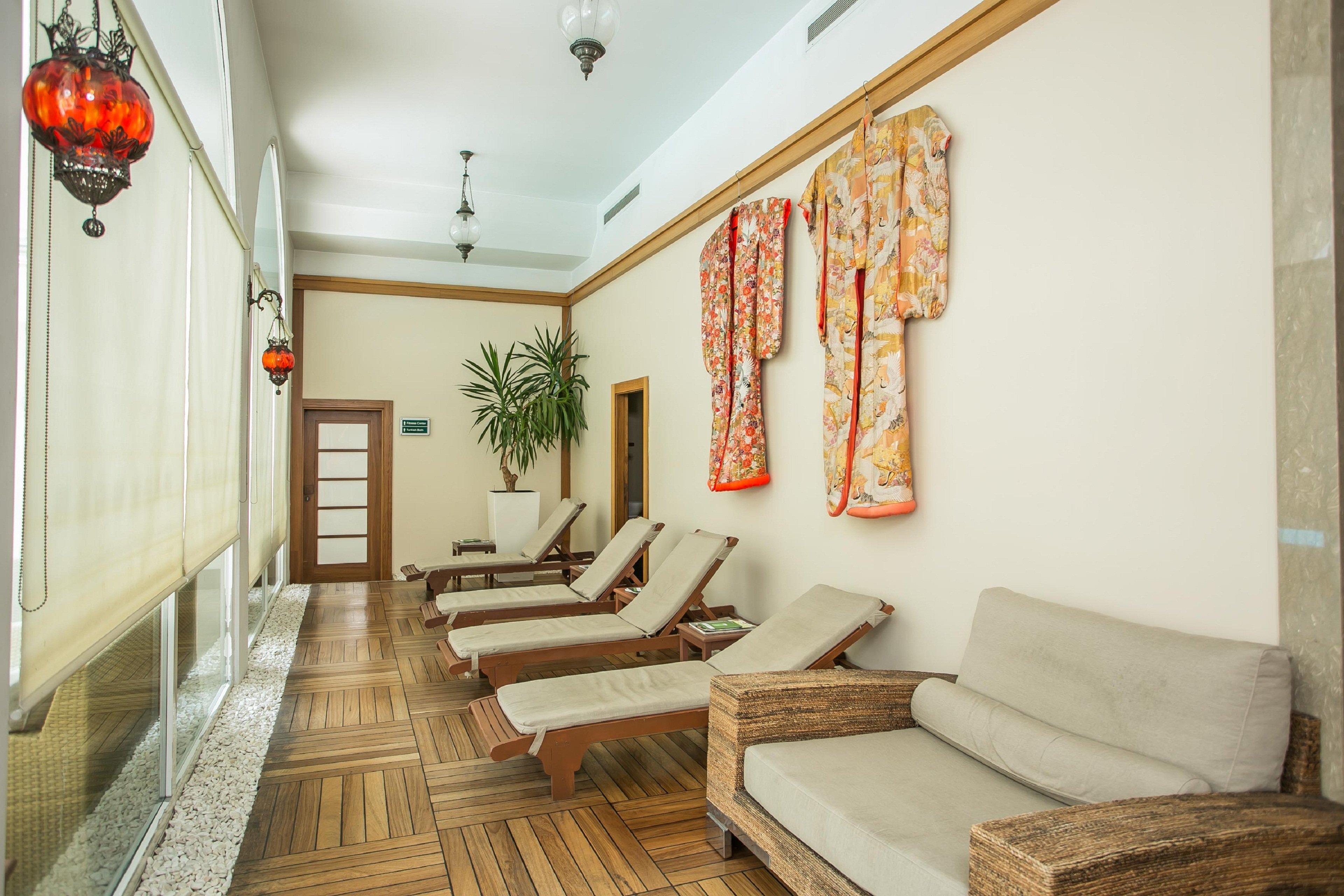 ホリデイ イン イスタンブール シティ エクステリア 写真 The spa at the hotel