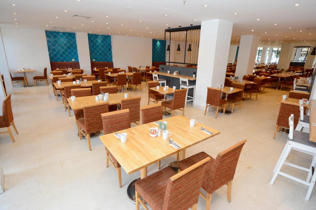 ホリデイ イン イスタンブール シティ エクステリア 写真 The restaurant
